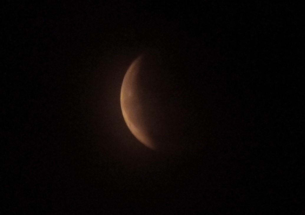 Mondfinsternis am 15. Juni 2011 um ca 22:55 Uhr