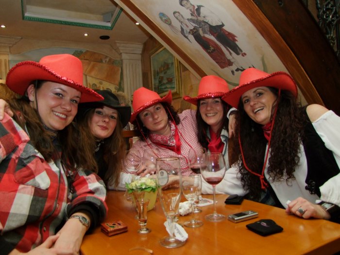 weiberfasching2010__010.jpg